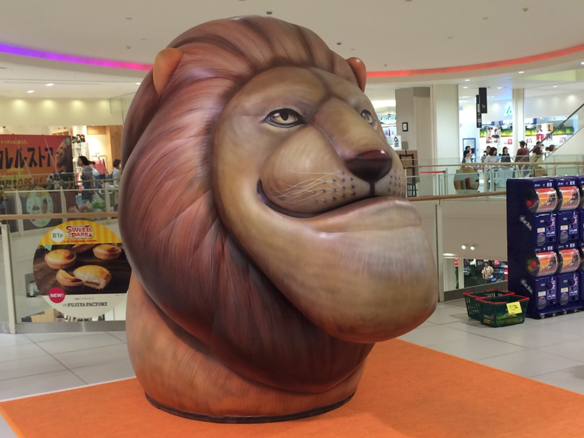 シャクレル ライオン巨大バルーン