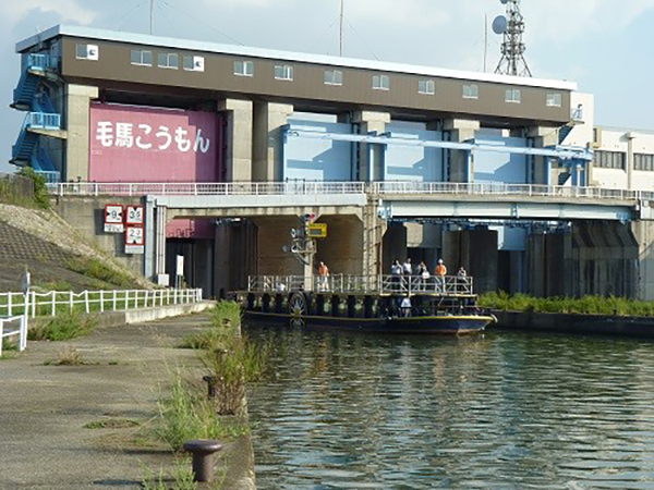 定期観光船「淀川浪漫紀行」