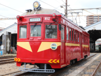 筑鉄電車「赤電」カラーリングの阪堺電車モ161形車