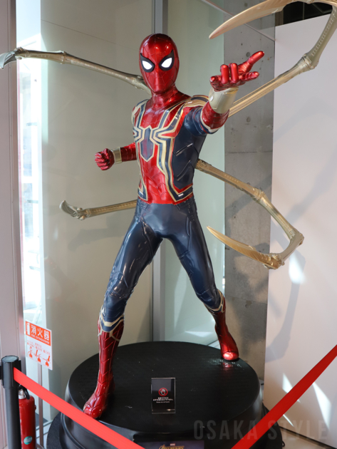 スパイダーマンスパイダーマン　大型フィギュア