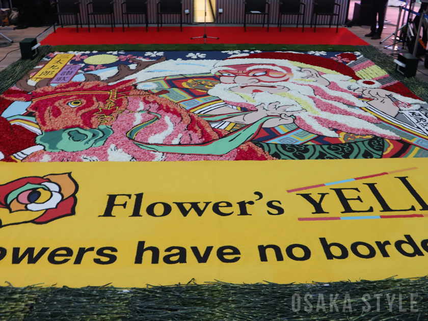 1万本のカーネーションの生花で創られた花絵