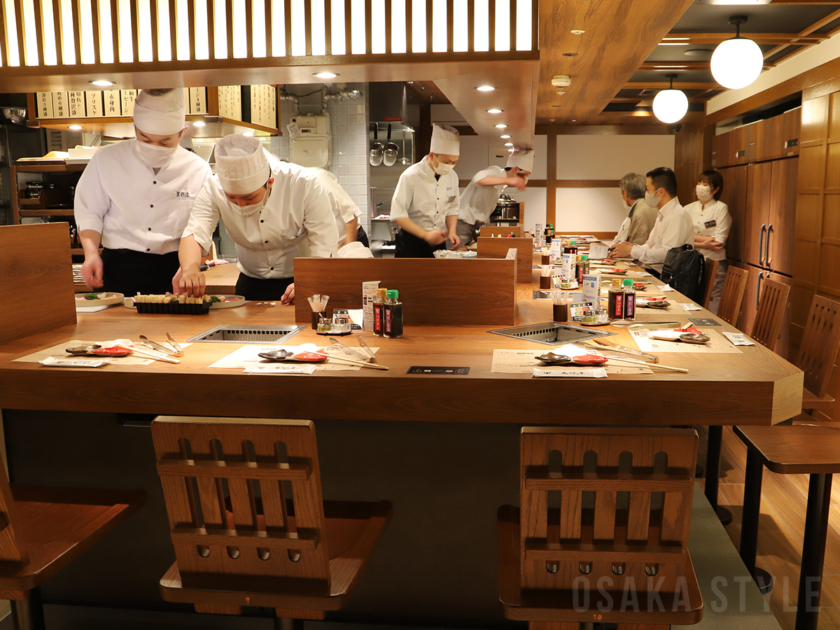 焼肉店「やきにく萬野」