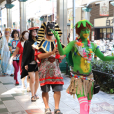 新世界で奇祭「セルフ祭」