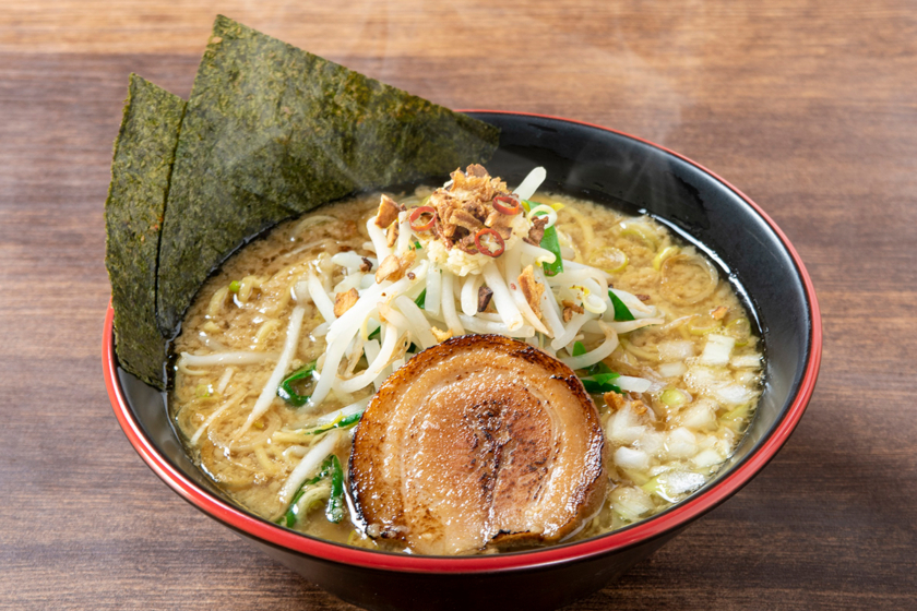 ガッツリ系ラーメン「醤油豚骨」