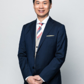 石井亮次