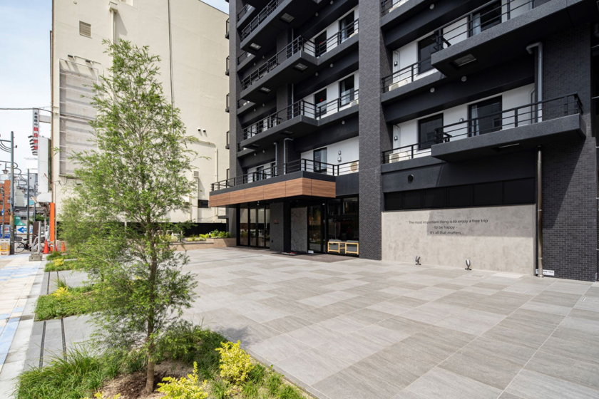 Willows hotel大阪新今宮 前広場