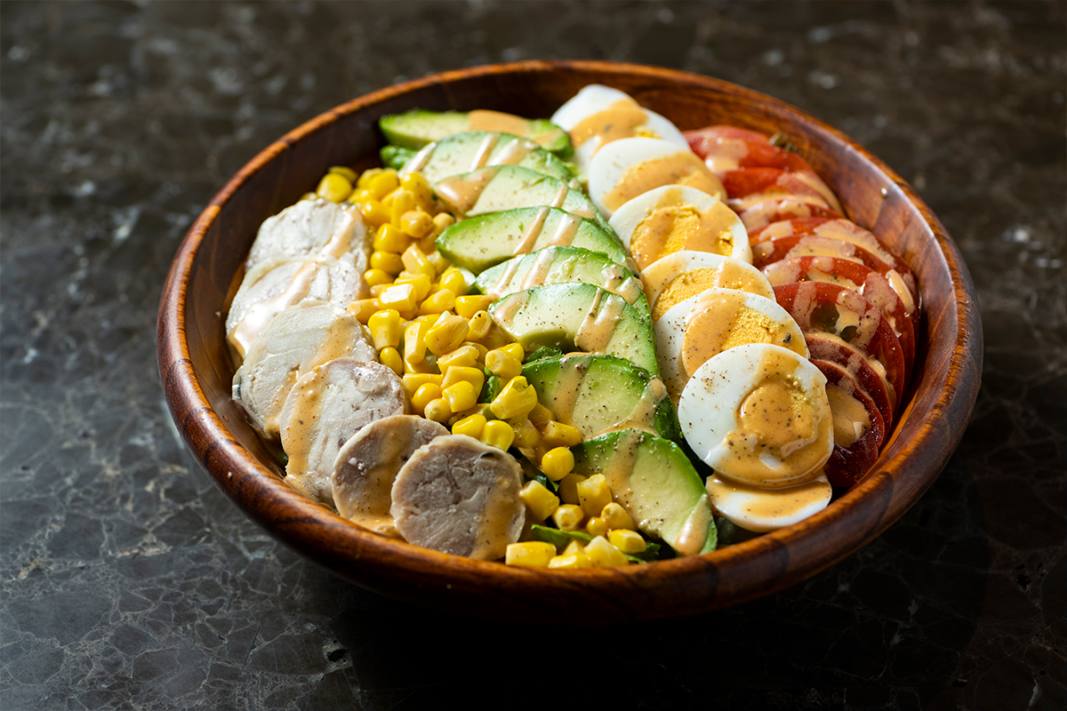 GOOD EAT TABLE & STANDARD BAR 「スパイシーコブサラダ」