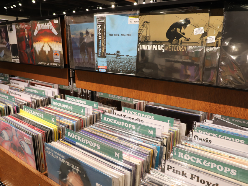 レコード専門店「HMV record shop 心斎橋」