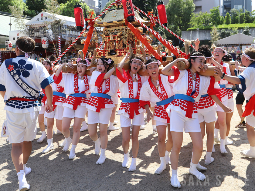 天神祭ギャルみこし