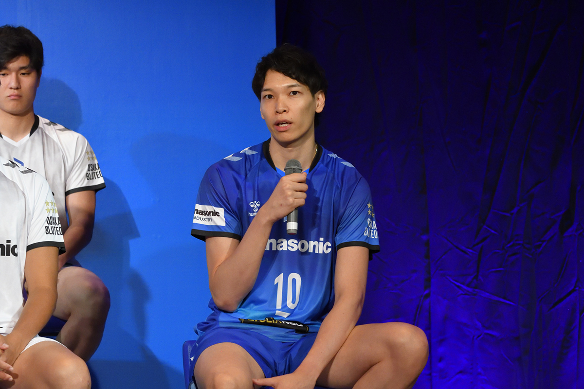パナソニックパンサーズ 2023等身大タオル 10 山内選手