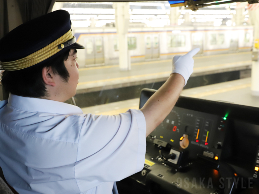 徳永ゆうきさんがラピートの運転席を体験