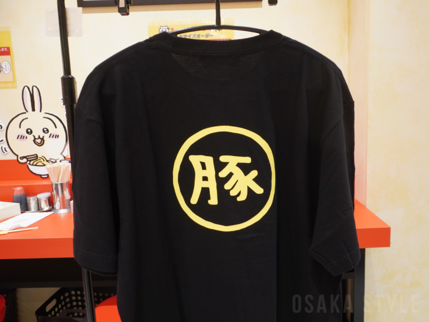 「ちいかわラーメン 豚」Tシャツ