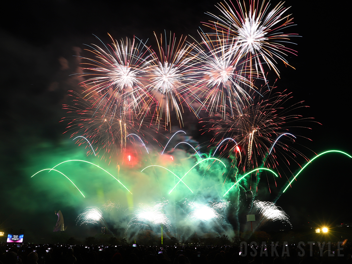 動画】万博記念公園で「万博夜空がアートになる日」 花火と音楽が