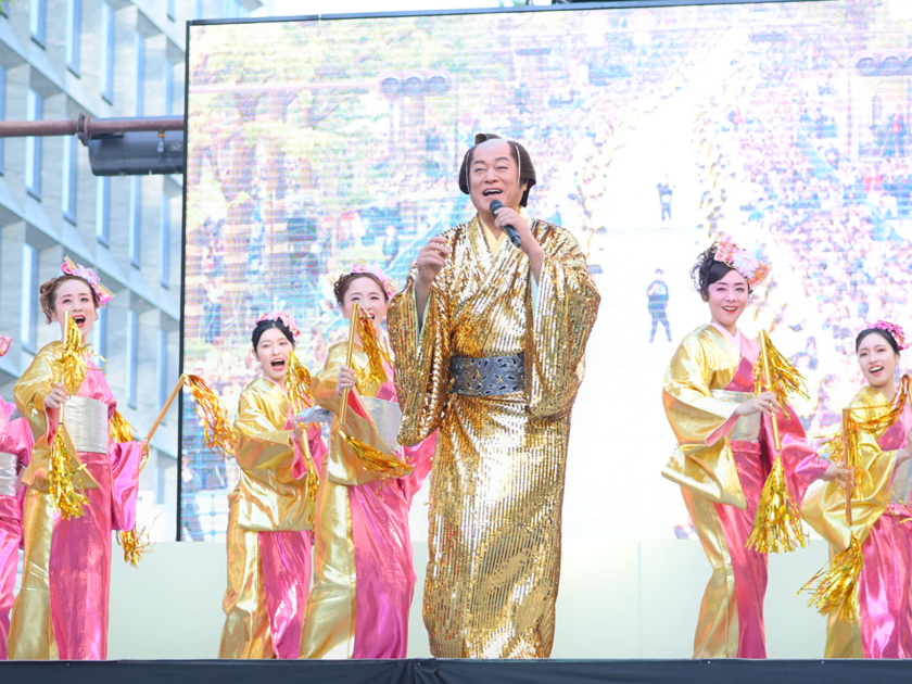 松平健さん出演「マツケンサンバ御堂筋スペシャルリミックス」