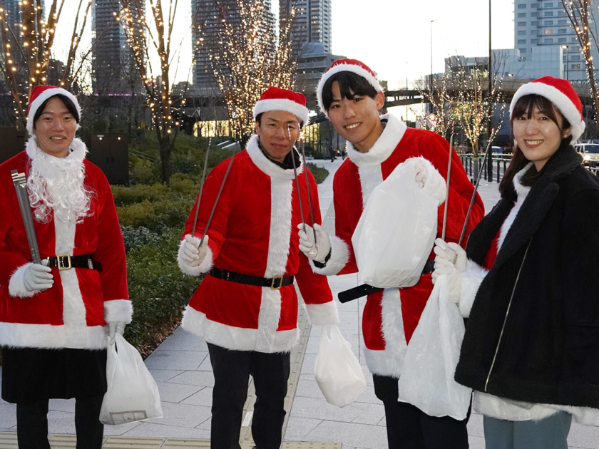 Grand Santa Parade in UMEKITA