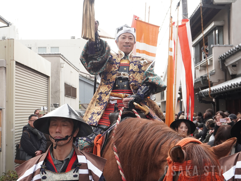 「岸和田城武者行列」に田村淳さん