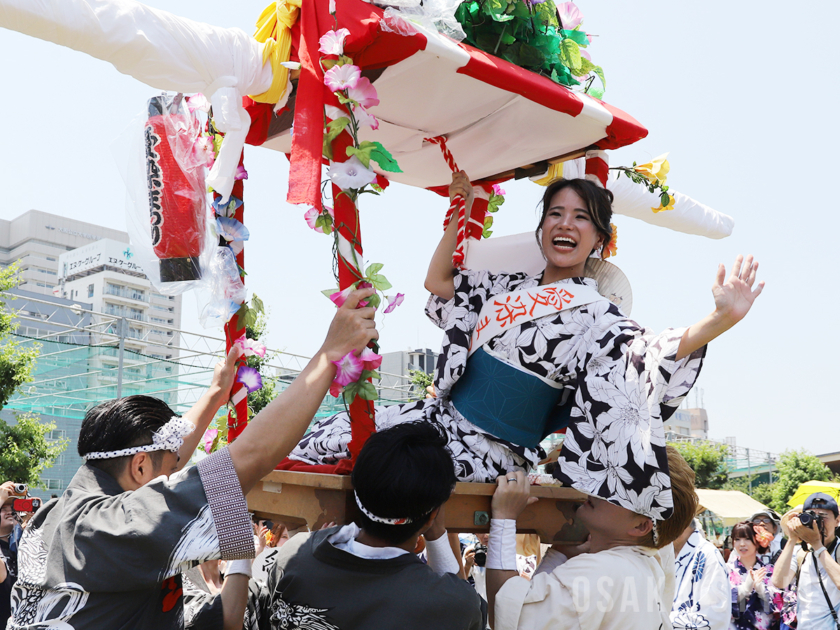 てんしばから宝恵駕籠パレード