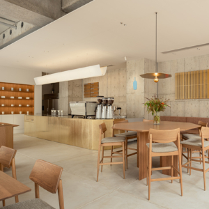 ブルーボトルコーヒー 心斎橋カフェ