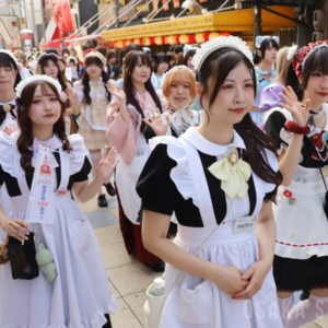 浪速区制100周年「浪速区商店会連盟 なにわ100人パレード ～メイドさん大集合～」