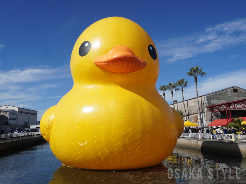 巨大なアート作品「ラバー・ダック」