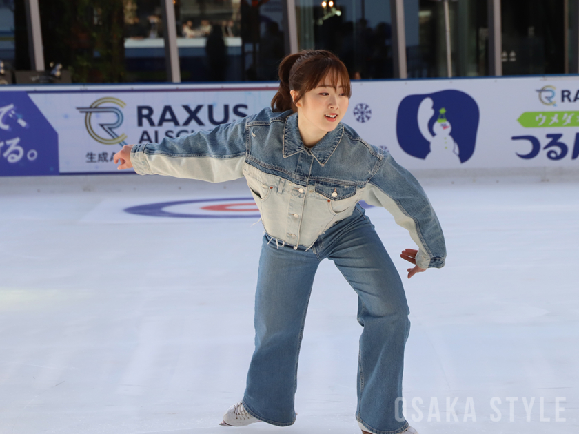 本田望結さんが「ウメダ☆アイスリンク つるんつるん」で初滑り