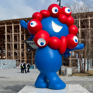 ミャクミャクのモニュメント