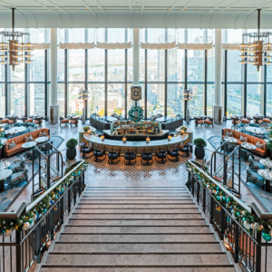 ウォルドーフ・アストリア大阪のラウンジ＆バー「ピーコック・アレー」