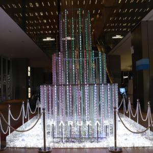 あべのハルカス16階ロビーのタワーモニュメント