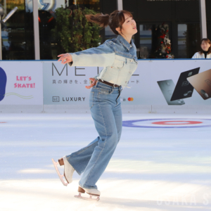 本田望結さんが「ウメダ☆アイスリンク つるんつるん」で初滑り