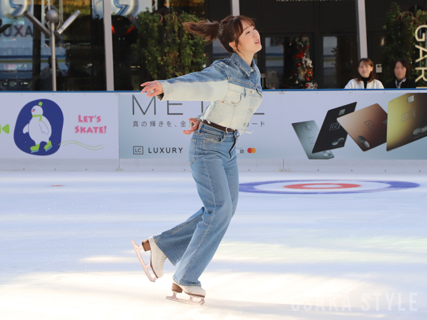 本田望結さんが「ウメダ☆アイスリンク つるんつるん」で初滑り