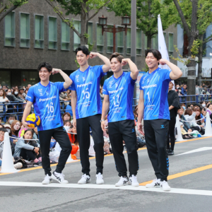 「御堂筋ランウェイ2025」大阪ブルテオン・ランウェイ