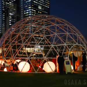巨大な透明ドーム「THE DOME」