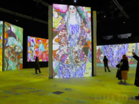 堂島リバーフォーラムで「クリムト・アライブ 大阪展」