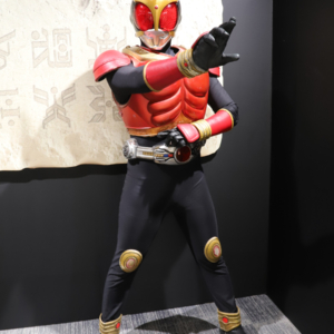 超クウガ展の内覧会に「仮面ライダークウガ」登場