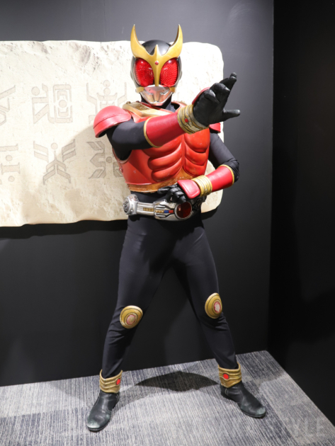 超クウガ展の内覧会に「仮面ライダークウガ」登場