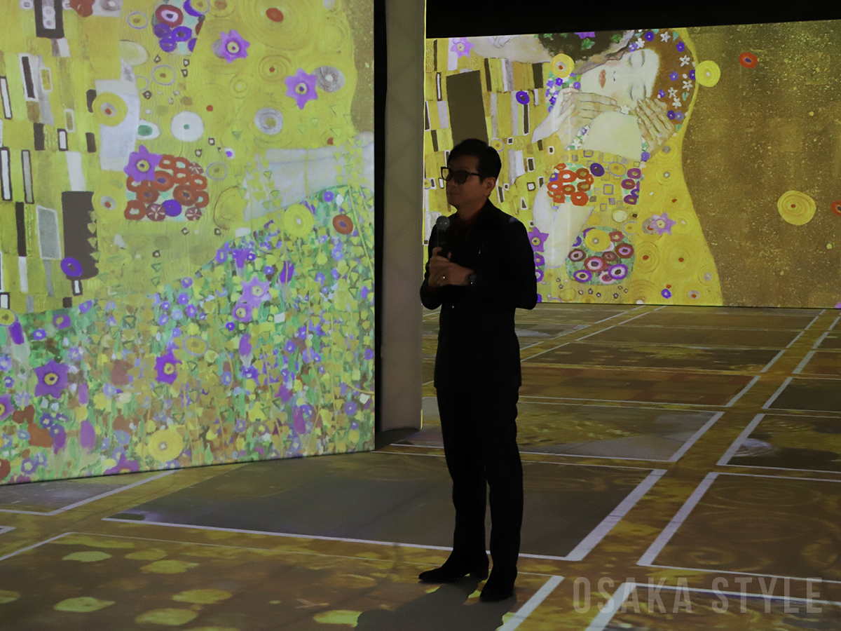 「クリムト・アライブ 大阪展」に藤井フミヤさん来場