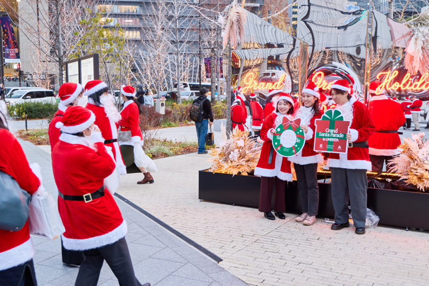 グランフロント大阪・グラングリーン大阪で「サンタパレード」