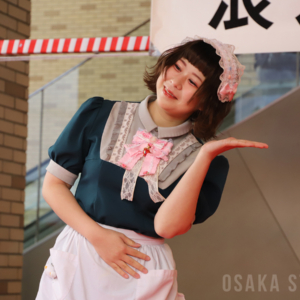 メイドによるファッションショー