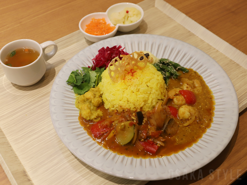 スパイスカレー 合いがけ（チキンスパイス＆エビマスタード）