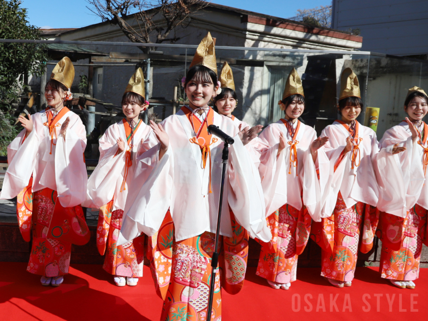 福娘が上方締めを披露