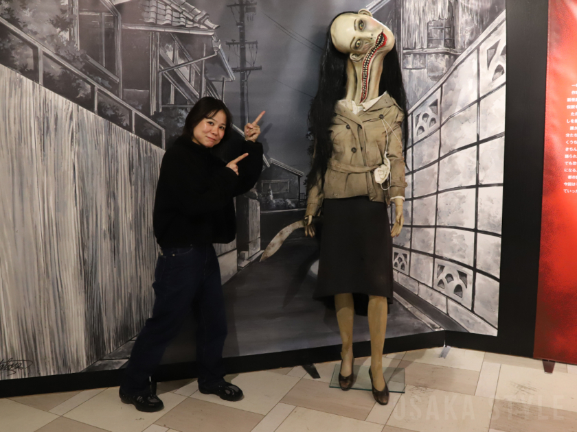 「口裂け女」のオブジェ