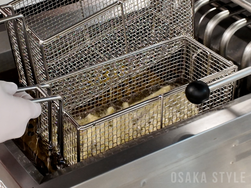 「ポテりこ」を実演販売