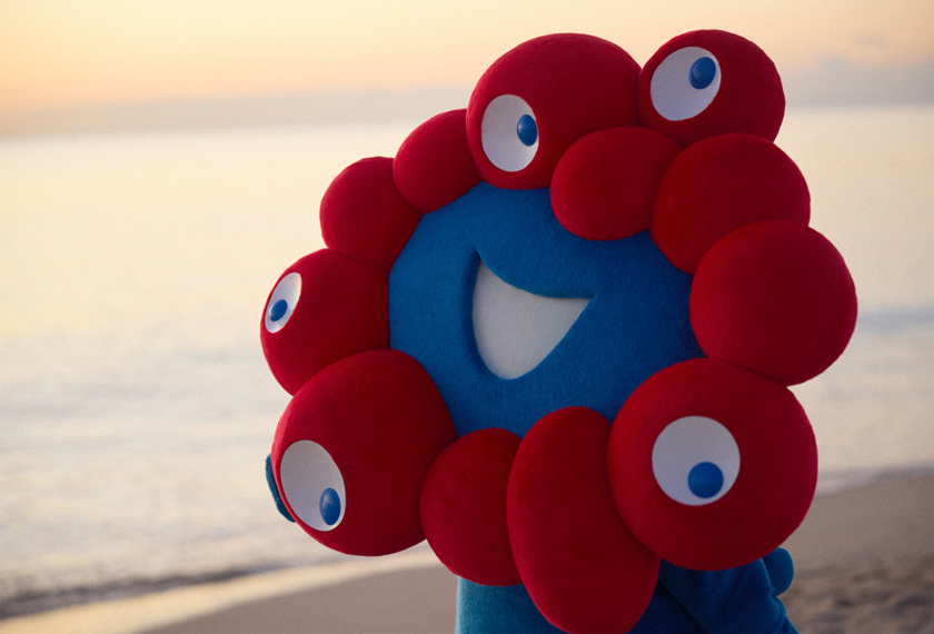 大阪・関西万博公式キャラクター・ミャクミャク」の1stグラビア写真集「I myaku you.」