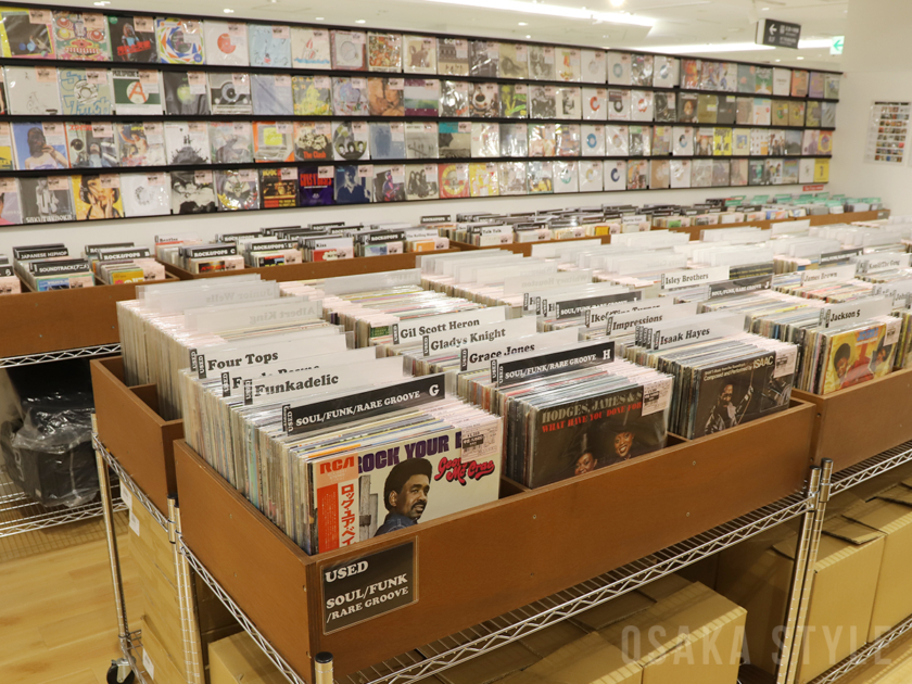 アナログレコード専門店「HMV record shop 心斎橋」