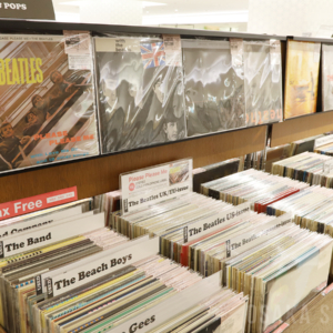 アナログレコード専門店「HMV record shop 心斎橋」