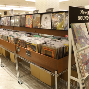 アナログレコード専門店「HMV record shop 心斎橋」