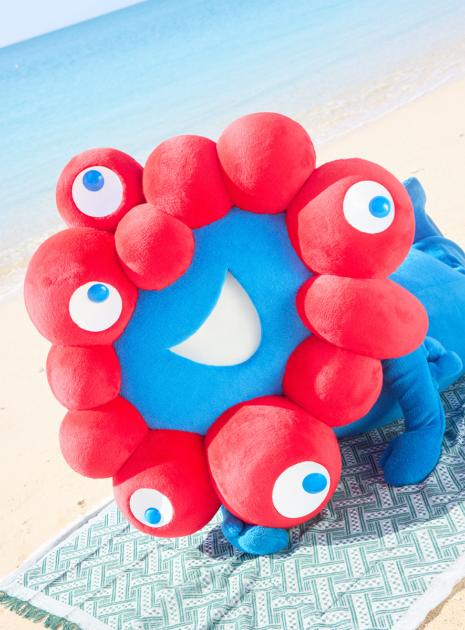 大阪・関西万博公式キャラクター・ミャクミャク」の1stグラビア写真集「I myaku you.」