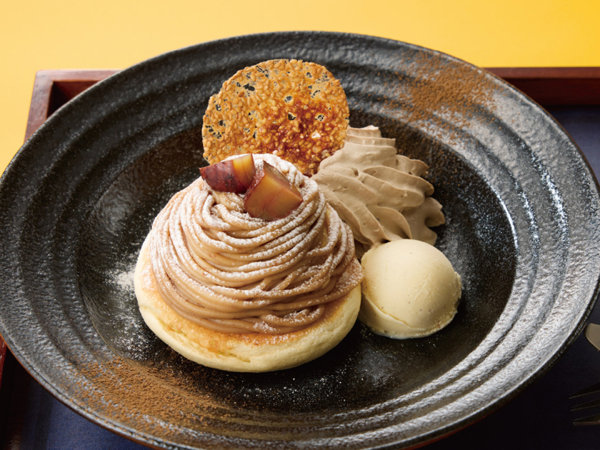 モンブランパンケーキ～ほうじ茶クリームと黒蜜添え～