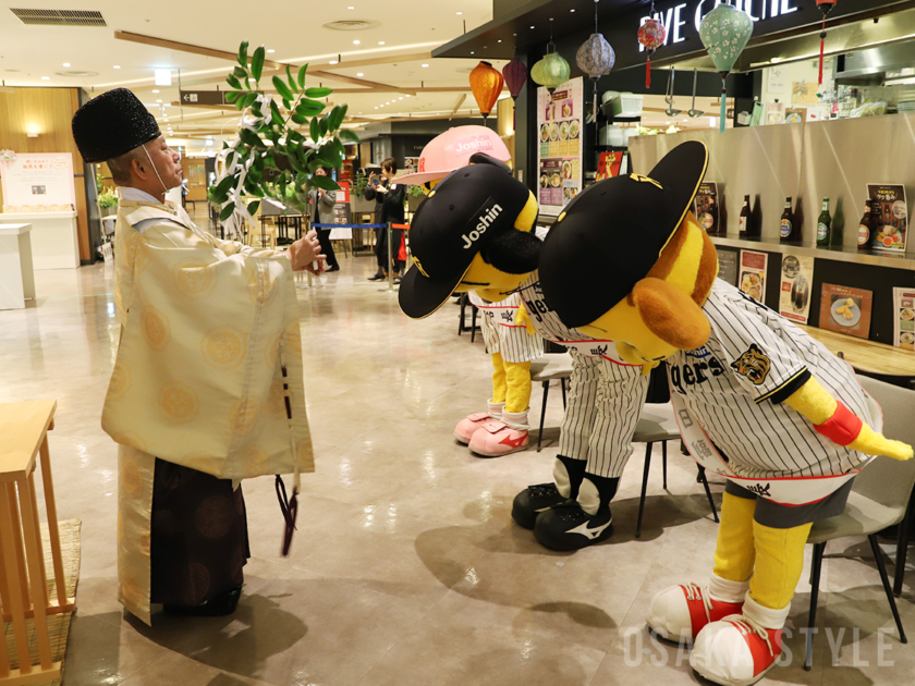 阪神梅田本店に「阪神タイガース必勝祈願神社」