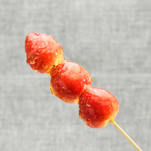 「T&G kitchen ichigo」栃木県産苺の女王 高貴なロイヤルクイーンいちご飴